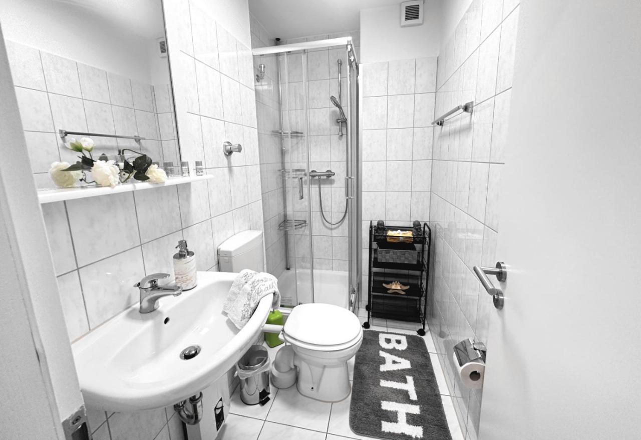 Vaz Apartments Essen, Kueche, Wlan, Tv, Netflix, Ca 15 Min Messe U Hbf Exteriör bild